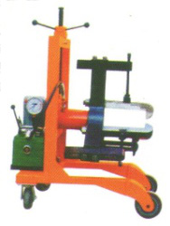小車(chē)式電動(dòng)液壓升降拉馬